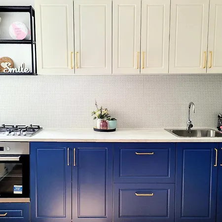 Cozy Retreat, Obor Market&metro Apartament