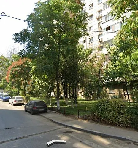 Cozy Retreat, Obor Market & Metro