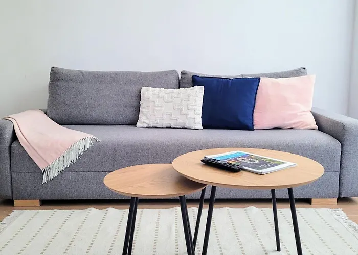 Cozy Retreat, Obor Market & Metro