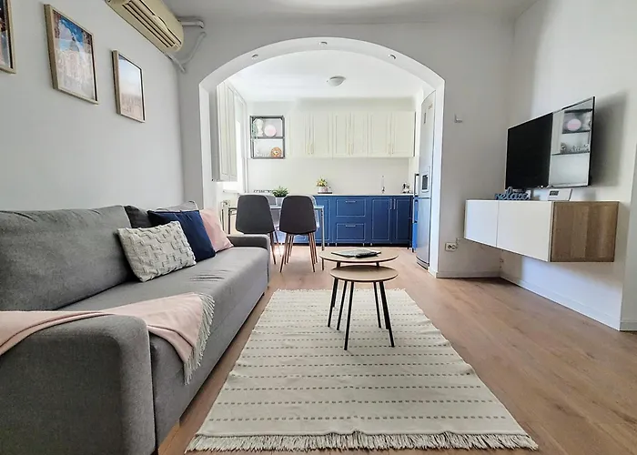 Cozy Retreat, Obor Market & Metro Bucharest