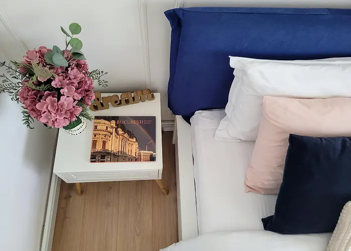 Cozy Retreat, Obor Market & Metro *