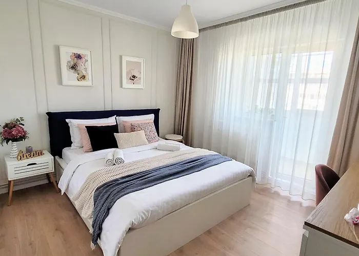 Апартаменти Cozy Retreat, Obor Market & Metro Бухарест