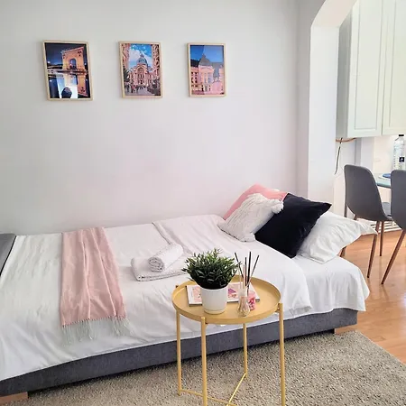 Cozy Retreat, Obor Market & Metro * Бухарест